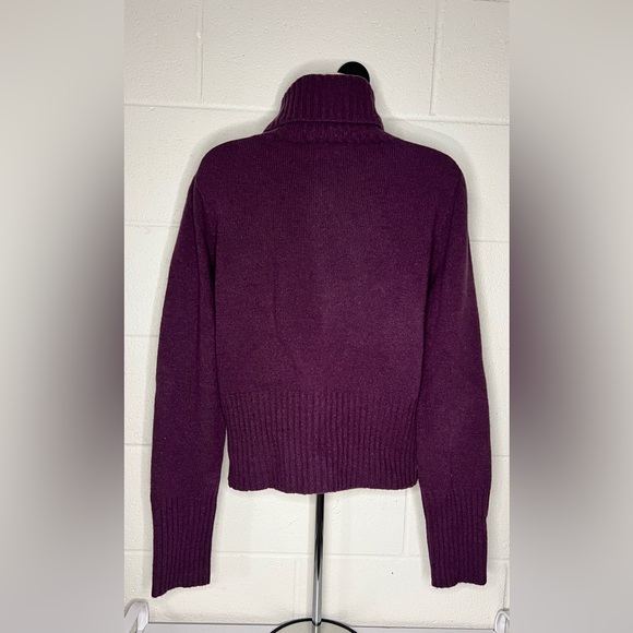 Vintage Max Mara Turtle Neck  70% virgin wool and 30% cashmere Small - Picture 4 of 11